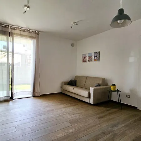 The Stopover House 2 公寓 菲乌米奇诺