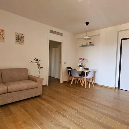 The Stopover House 2 * Фьюмичино